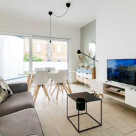 Lägenhet 3 By Quokka 360 - Romantic One-bedroom Flat With Large Terrace
