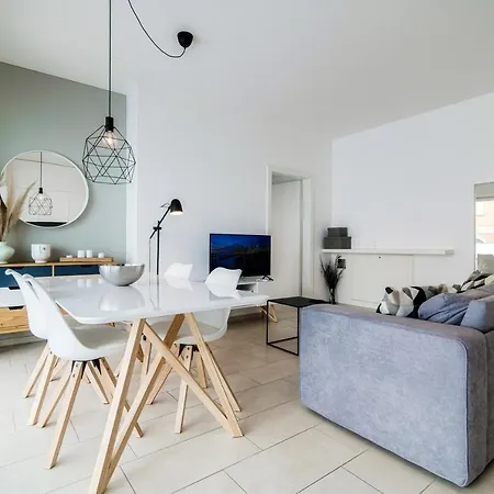 3 By Quokka 360 - Romantic One-bedroom Flat With Large Terrace *