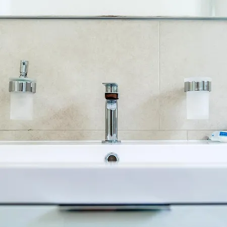 3 By Quokka 360 - Romantic One-bedroom Flat With Large Terrace *